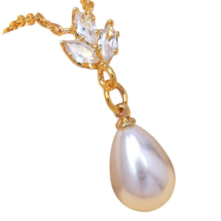Pearl zircon collarbone chain
